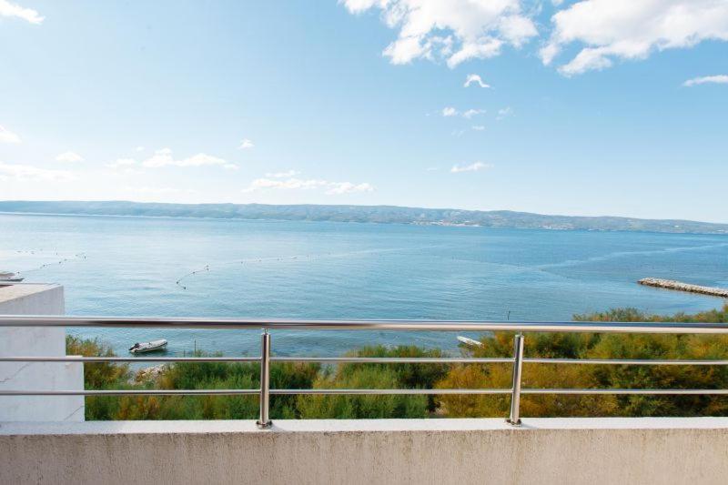 Filip Apartment Omiš Esterno foto