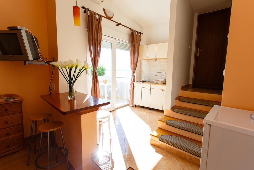 Filip Apartment Omiš Esterno foto